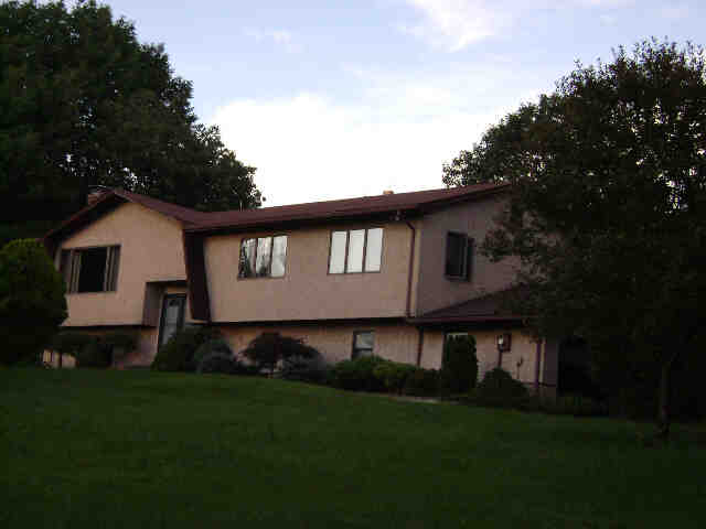 Building photograph for 42 TERRELL FARM RD